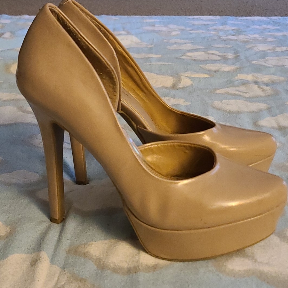 Jessica Simpson platform heels